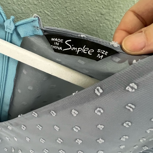 Blue dress with ruffle detail and textured material. Dusty blue. Size m. - Picture 3 of 3